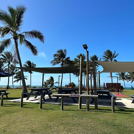 萨日娜海滩汽车旅馆 Grasstree Beach 外观 照片