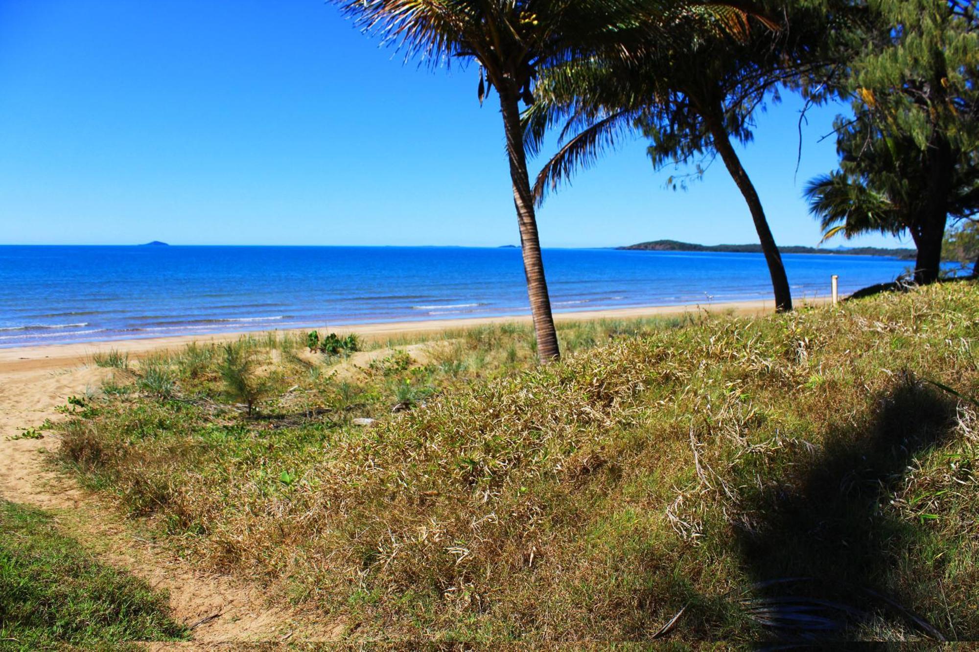 萨日娜海滩汽车旅馆 Grasstree Beach 外观 照片