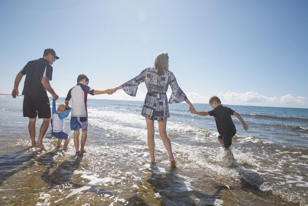 萨日娜海滩汽车旅馆 Grasstree Beach 外观 照片